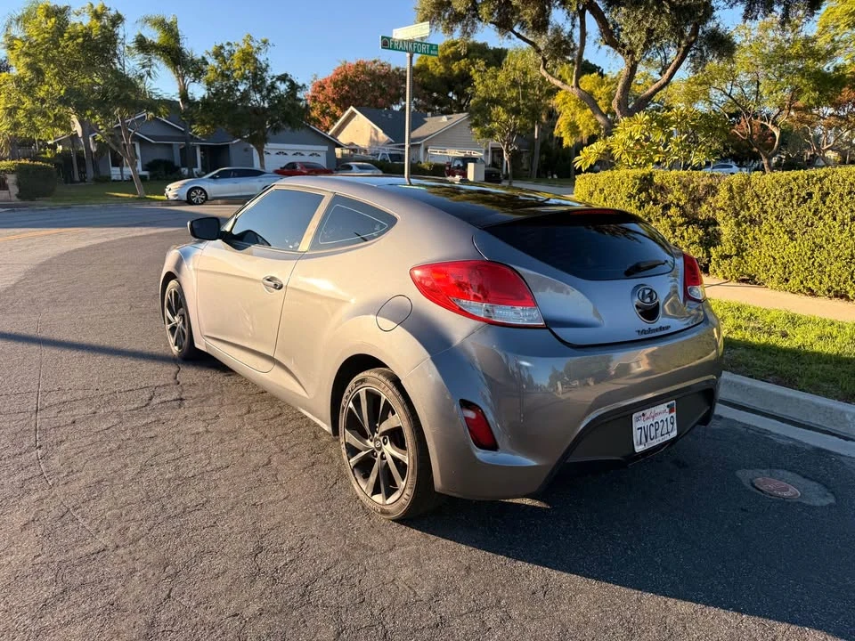 2016 Hyundai Veloster - Image 12 of 14
