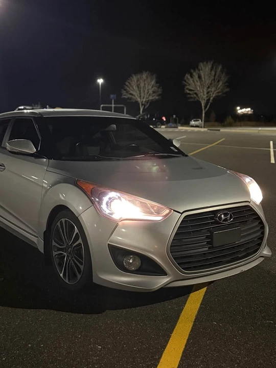 2016 Hyundai Veloster - Image 4 of 9