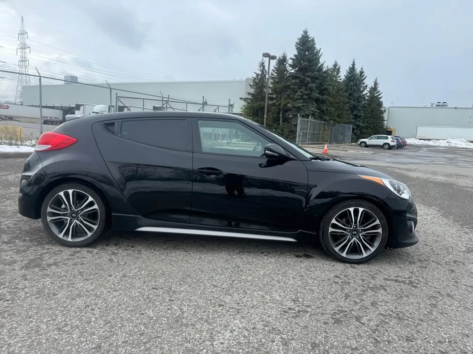 2016 Hyundai Veloster - Image 4 of 16