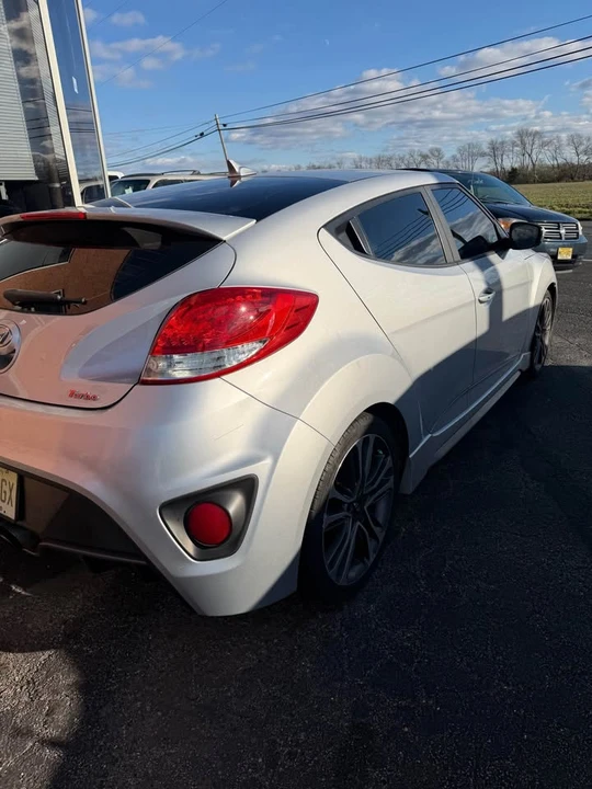 2016 Hyundai Veloster - Image 3 of 9