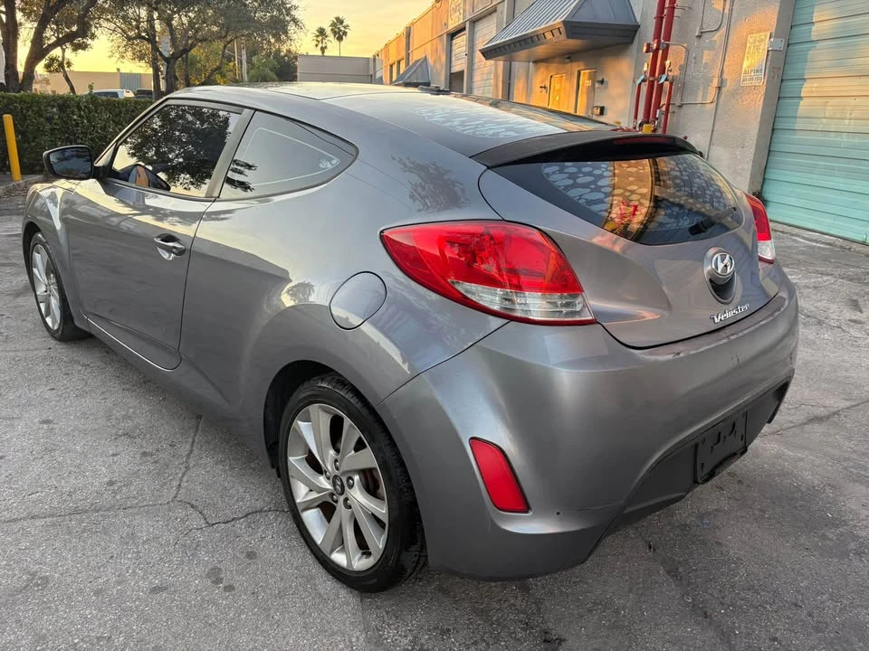 2016 Hyundai Veloster - Image 9 of 9