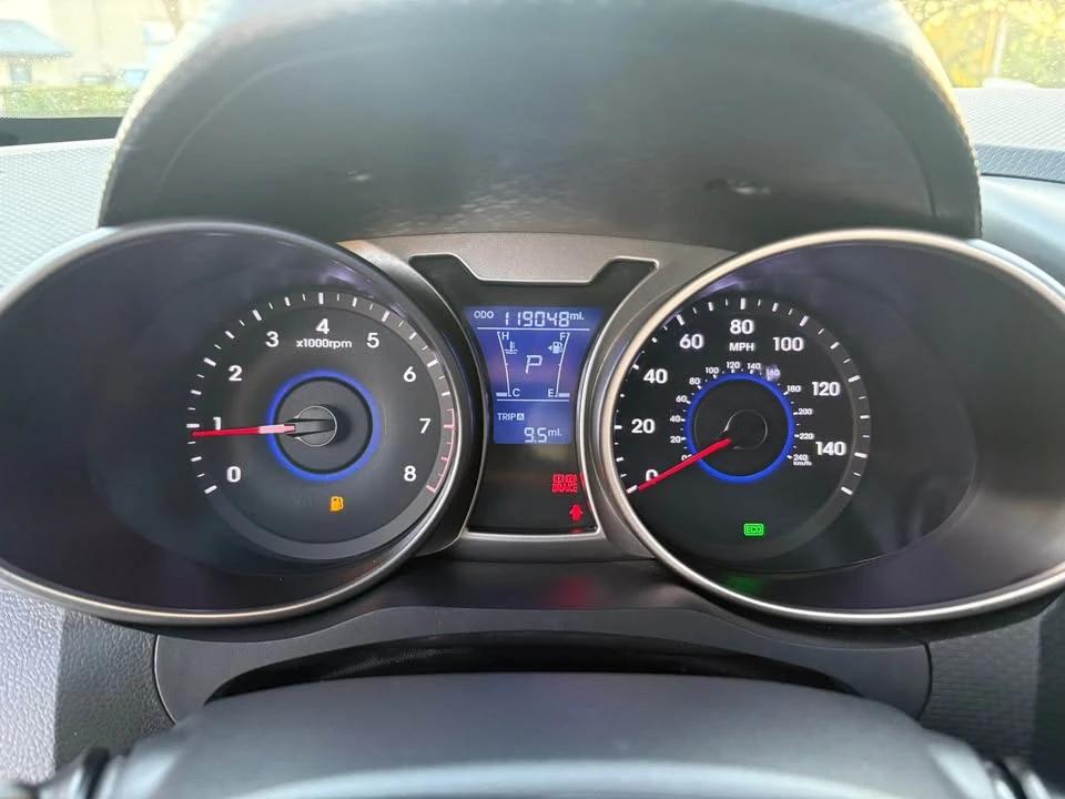 2016 Hyundai Veloster - Image 5 of 9