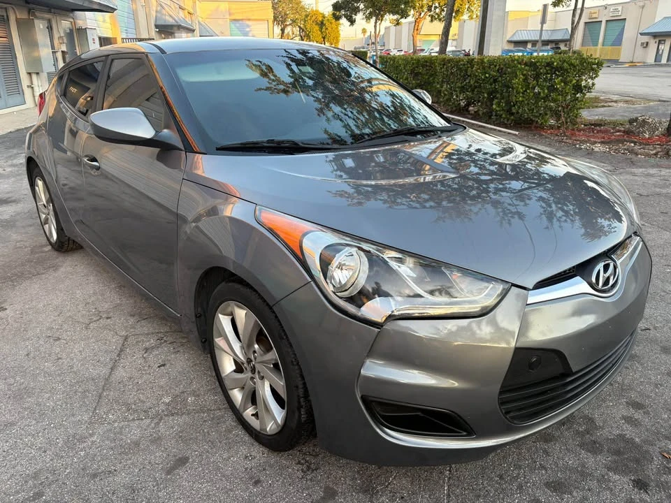 2016 Hyundai Veloster - Image 7 of 9