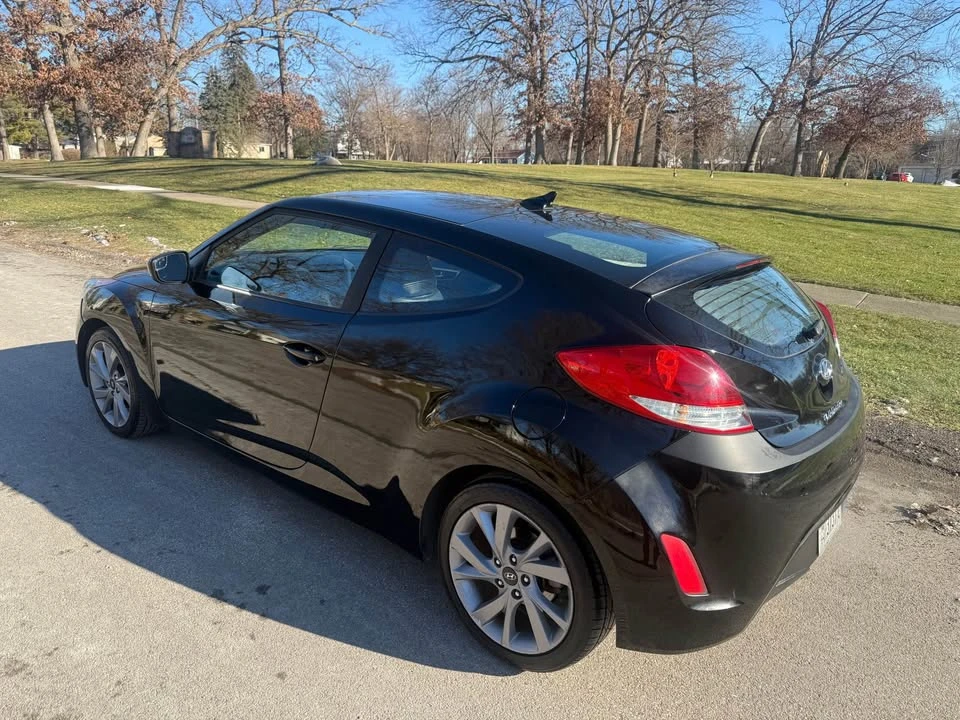 2016 Hyundai Veloster - Image 3 of 10