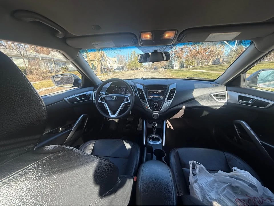 2016 Hyundai Veloster - Image 7 of 10