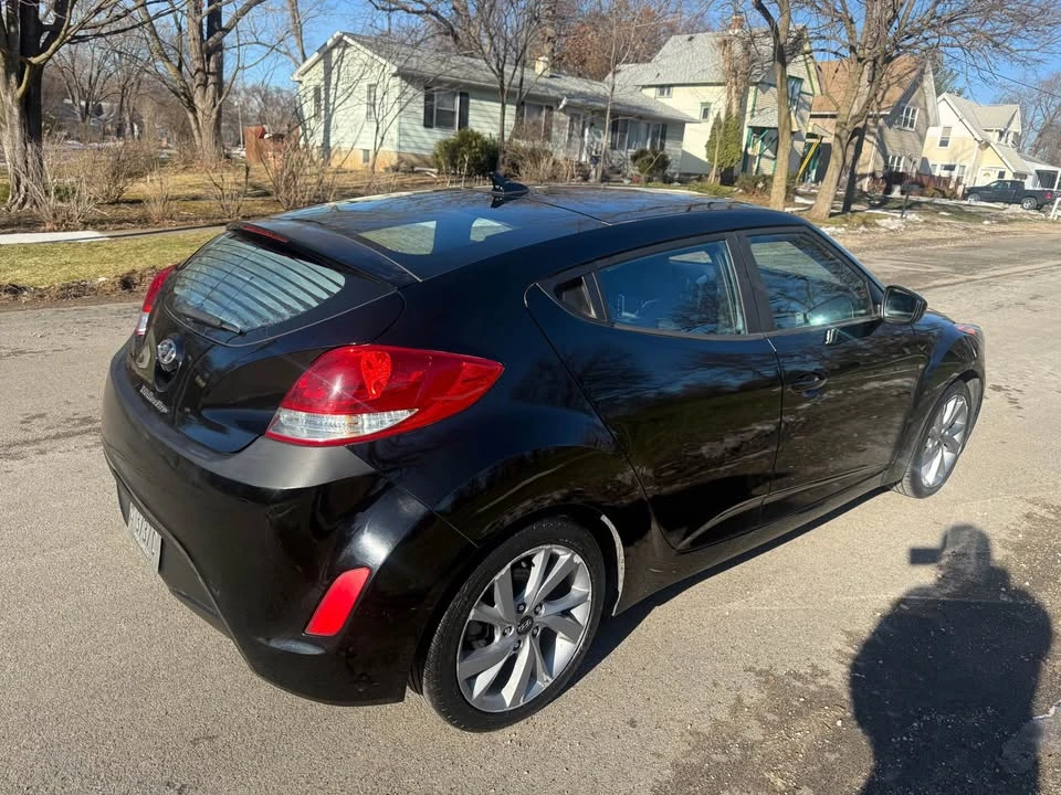 2016 Hyundai Veloster - Image 4 of 10