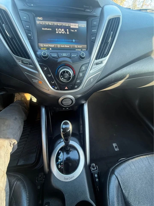 2016 Hyundai Veloster - Image 10 of 10
