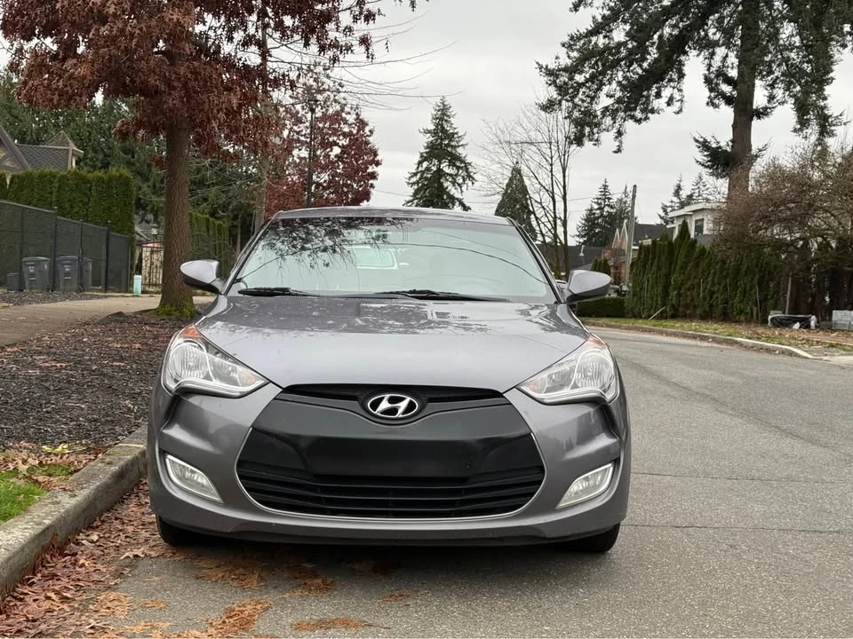 2016 Hyundai Veloster - Image 2 of 11