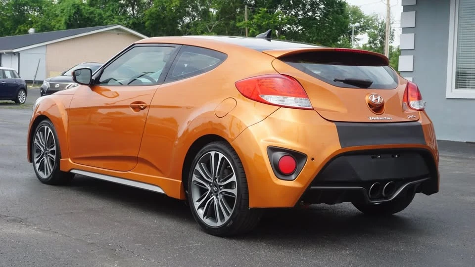 2016 Hyundai Veloster - Image 7 of 20