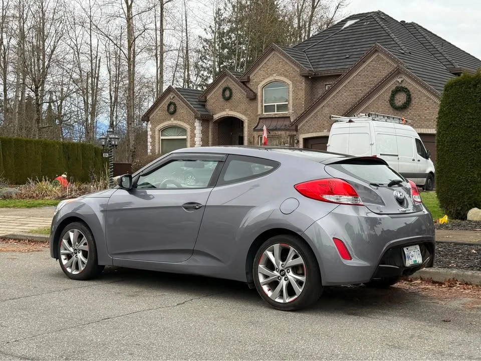 2016 Hyundai Veloster - Image 4 of 11