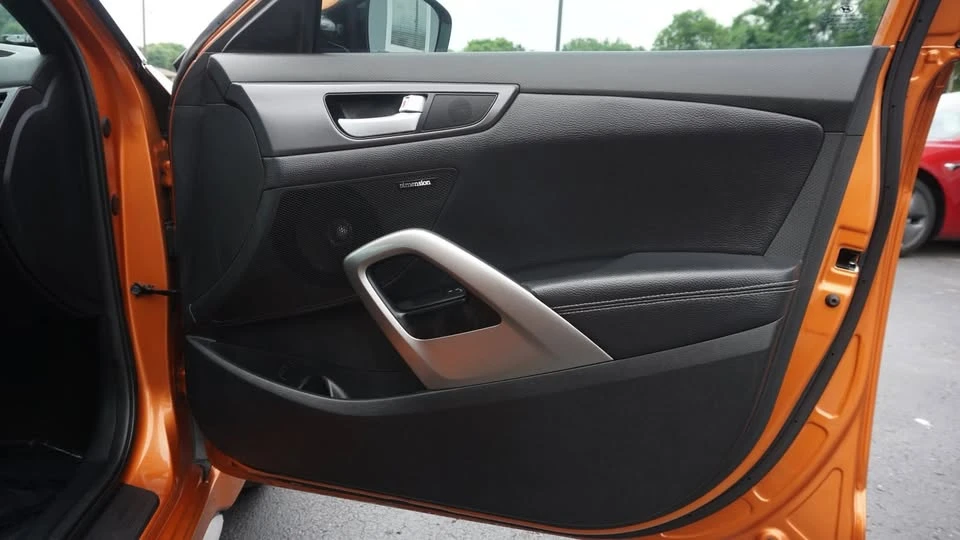 2016 Hyundai Veloster - Image 19 of 20