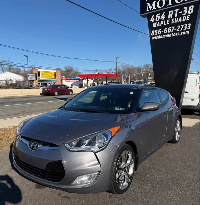 2016 Hyundai Veloster - Image 2 of 11
