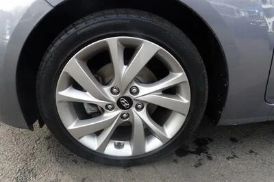 2016 Hyundai Veloster - Image 10 of 10