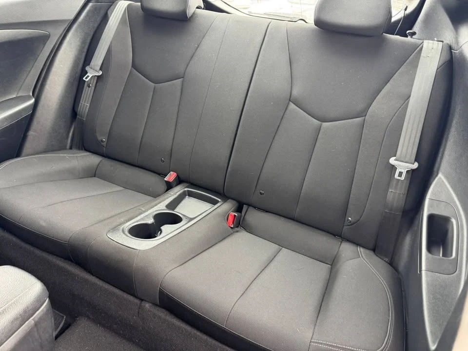 2016 Hyundai Veloster - Image 16 of 19