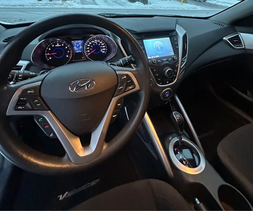 2016 Hyundai Veloster - Image 6 of 9