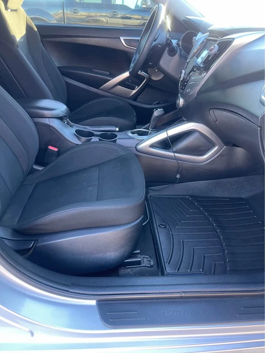 2016 Hyundai Veloster - Image 4 of 5