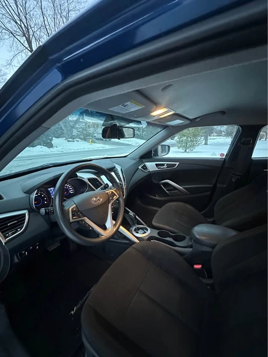 2016 Hyundai Veloster - Image 4 of 9