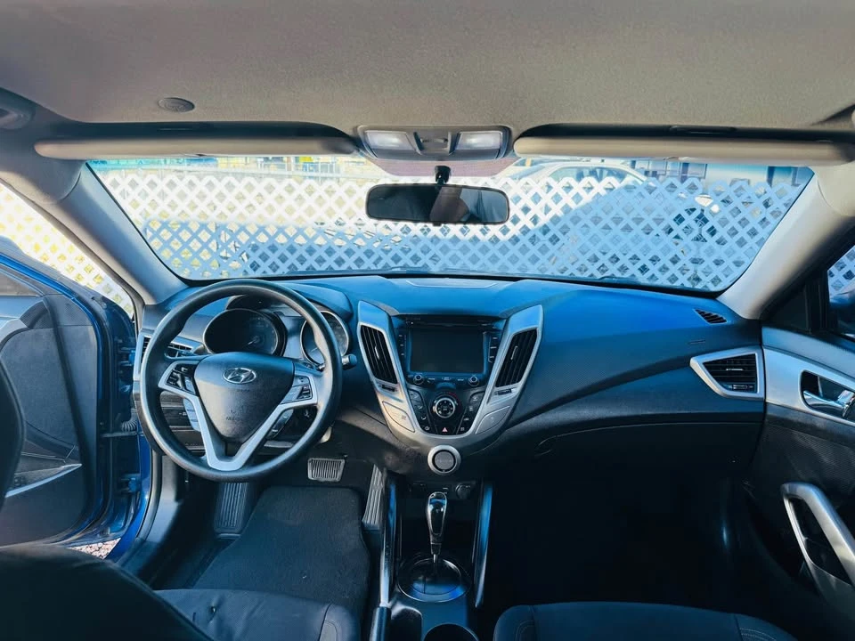 2016 Hyundai Veloster - Image 6 of 9