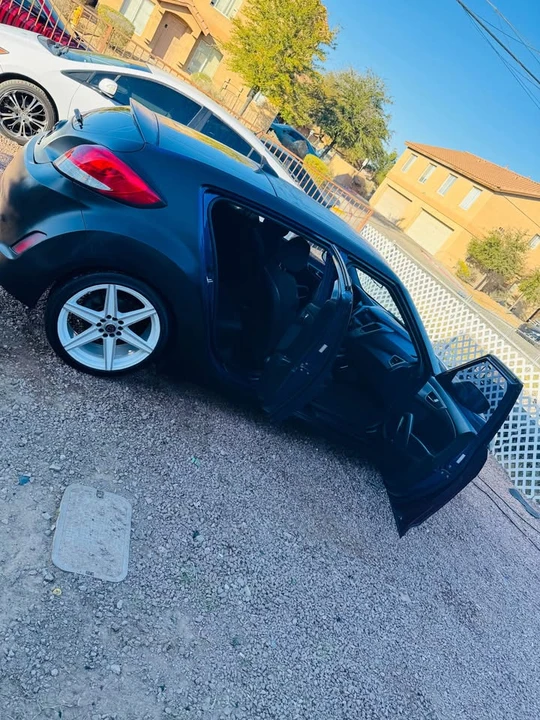 2016 Hyundai Veloster - Image 4 of 9