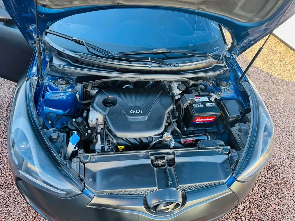 2016 Hyundai Veloster - Image 8 of 9