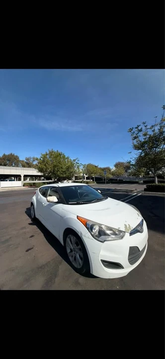 2016 Hyundai Veloster - Image 5 of 11