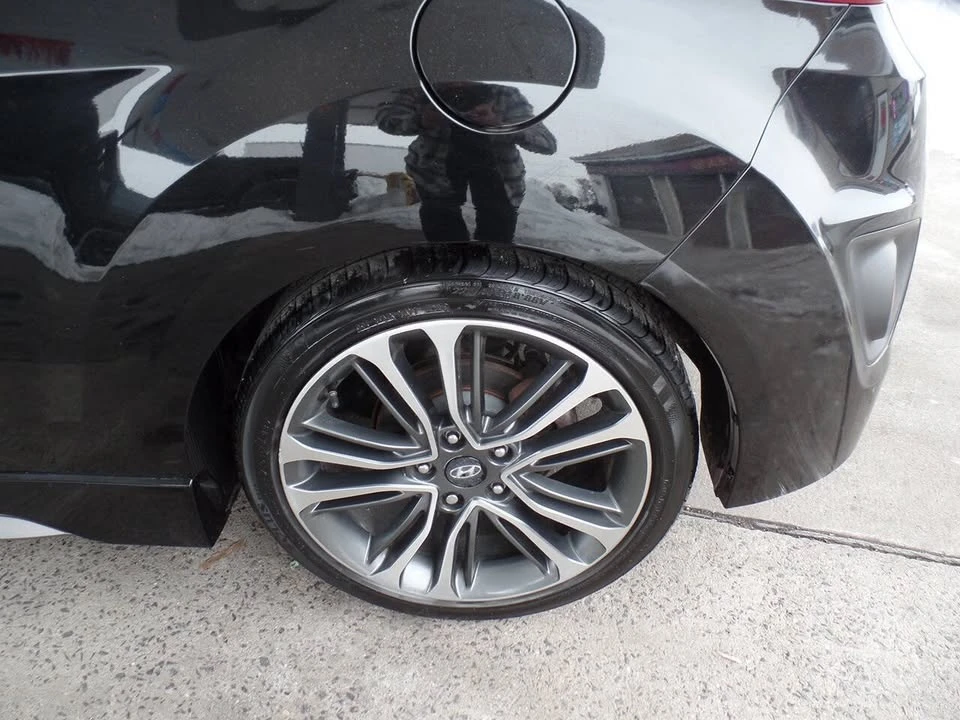2016 Hyundai Veloster - Image 11 of 20