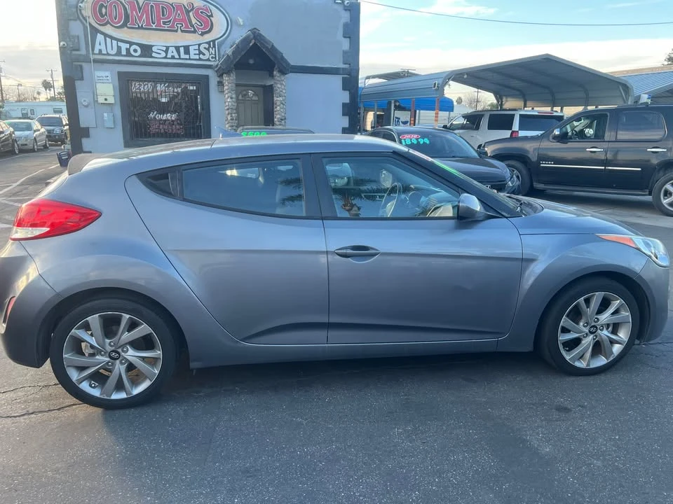 2016 Hyundai Veloster - Image 3 of 5