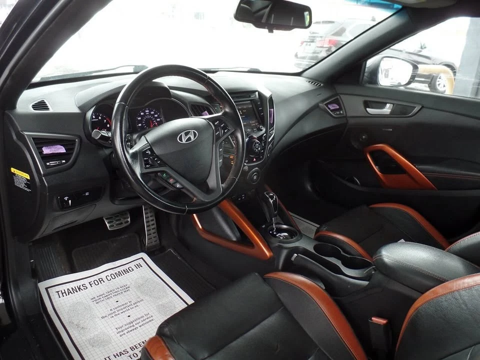 2016 Hyundai Veloster - Image 18 of 20