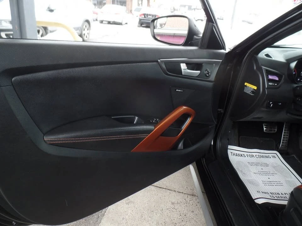 2016 Hyundai Veloster - Image 17 of 20