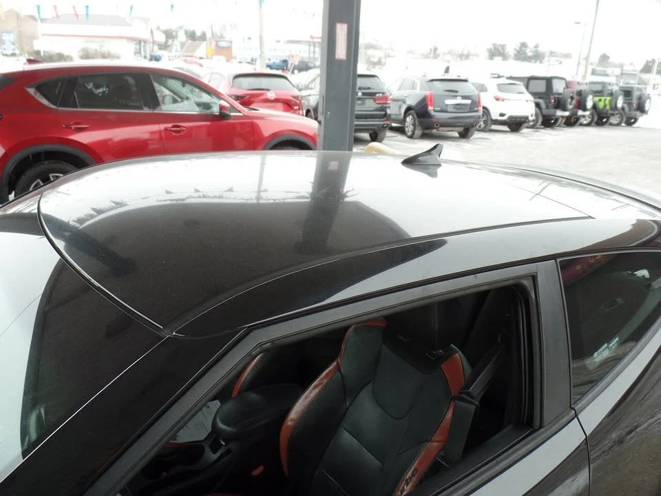 2016 Hyundai Veloster - Image 16 of 20