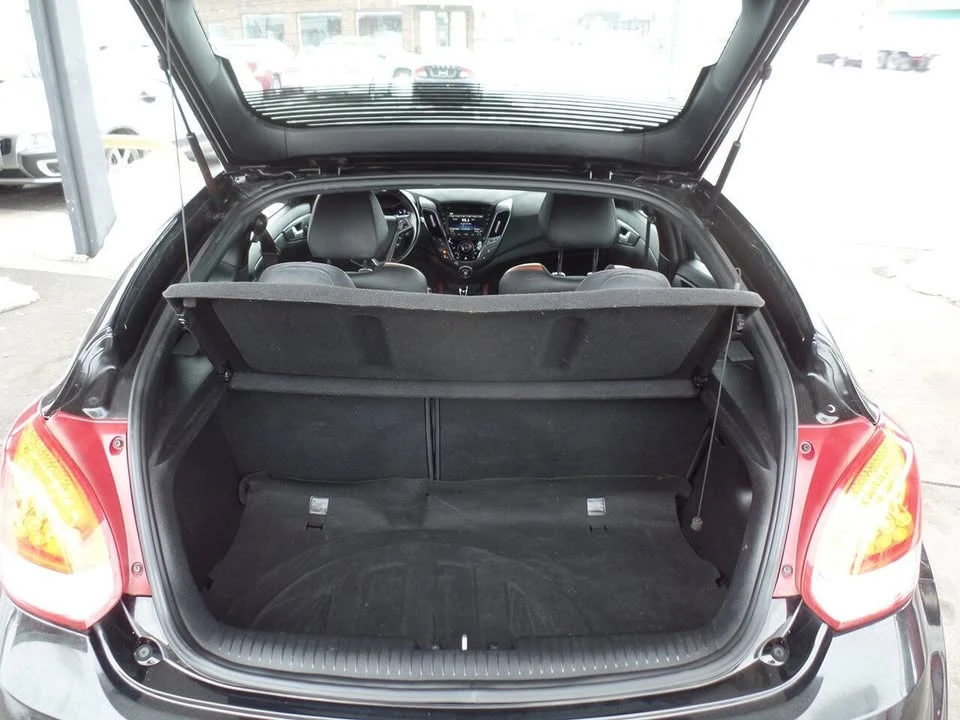 2016 Hyundai Veloster - Image 15 of 20