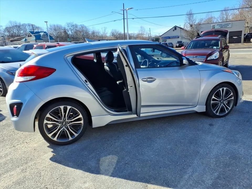 2016 Hyundai Veloster - Image 12 of 20