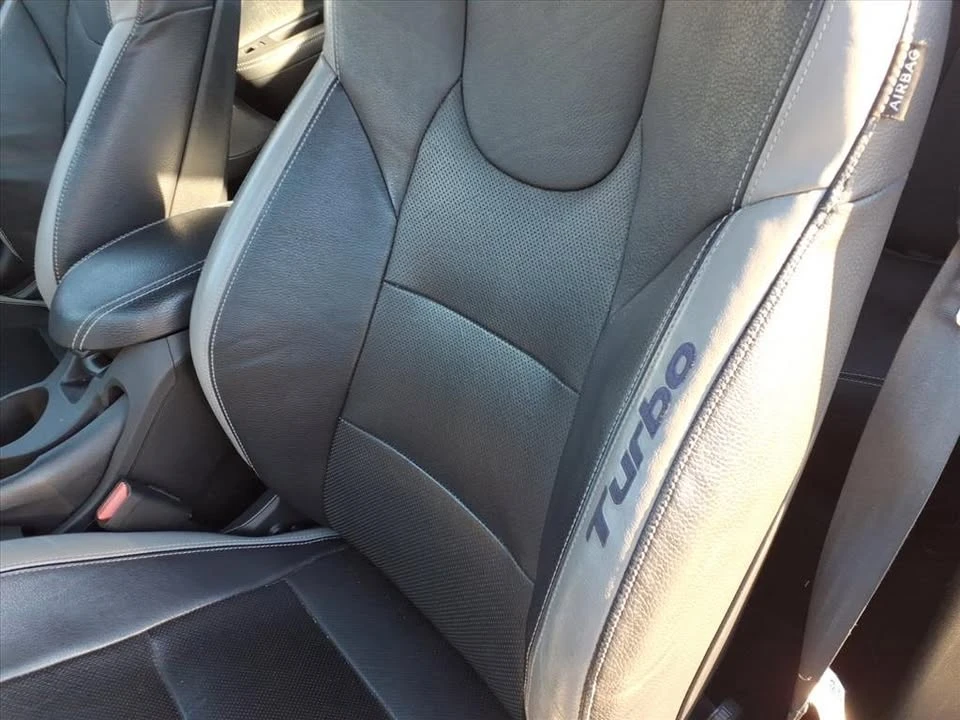 2016 Hyundai Veloster - Image 20 of 20