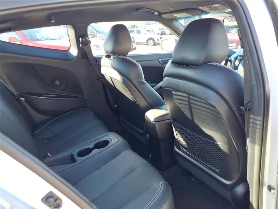 2016 Hyundai Veloster - Image 13 of 20