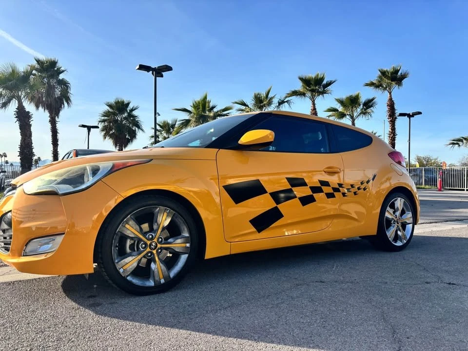 2016 Hyundai Veloster - Image 2 of 14