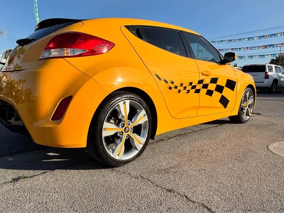 2016 Hyundai Veloster - Image 5 of 14
