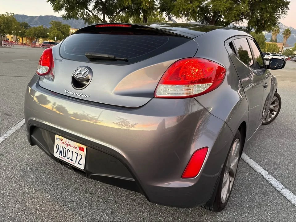 2016 Hyundai Veloster - Image 4 of 17