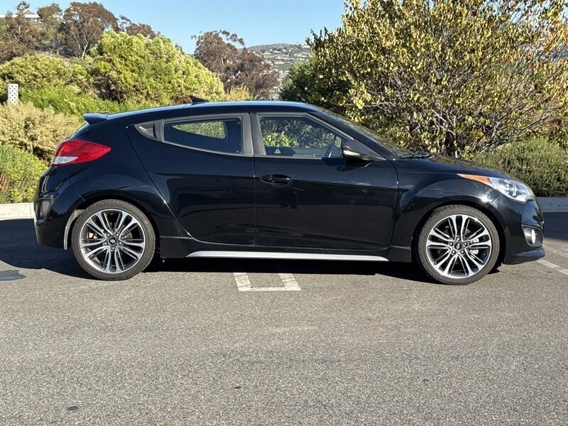 2016 Hyundai Veloster - Image 7 of 19