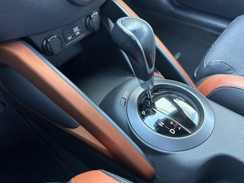2016 Hyundai Veloster - Image 18 of 19