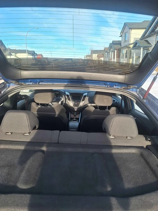 2016 Hyundai Veloster - Image 10 of 10
