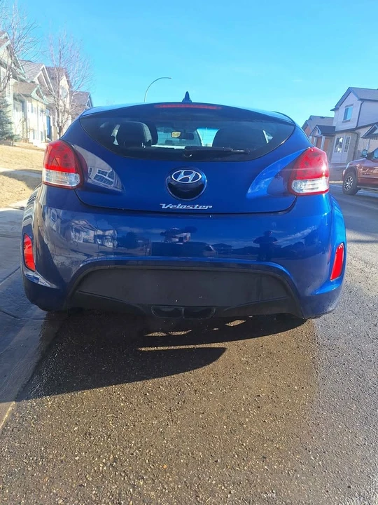 2016 Hyundai Veloster - Image 4 of 10