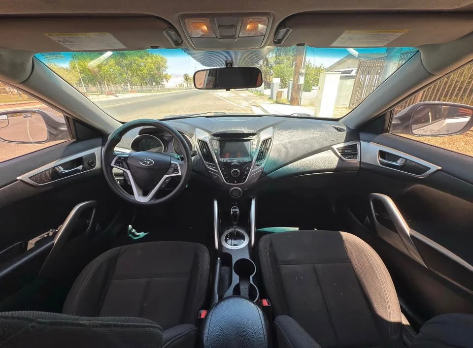 2016 Hyundai Veloster - Image 7 of 8