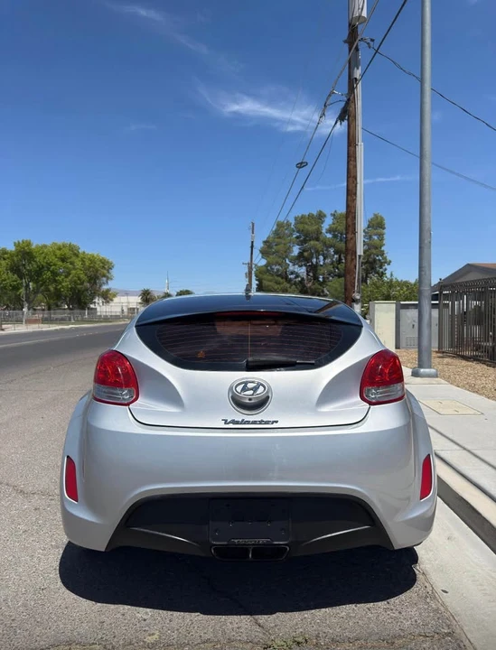 2016 Hyundai Veloster - Image 3 of 8