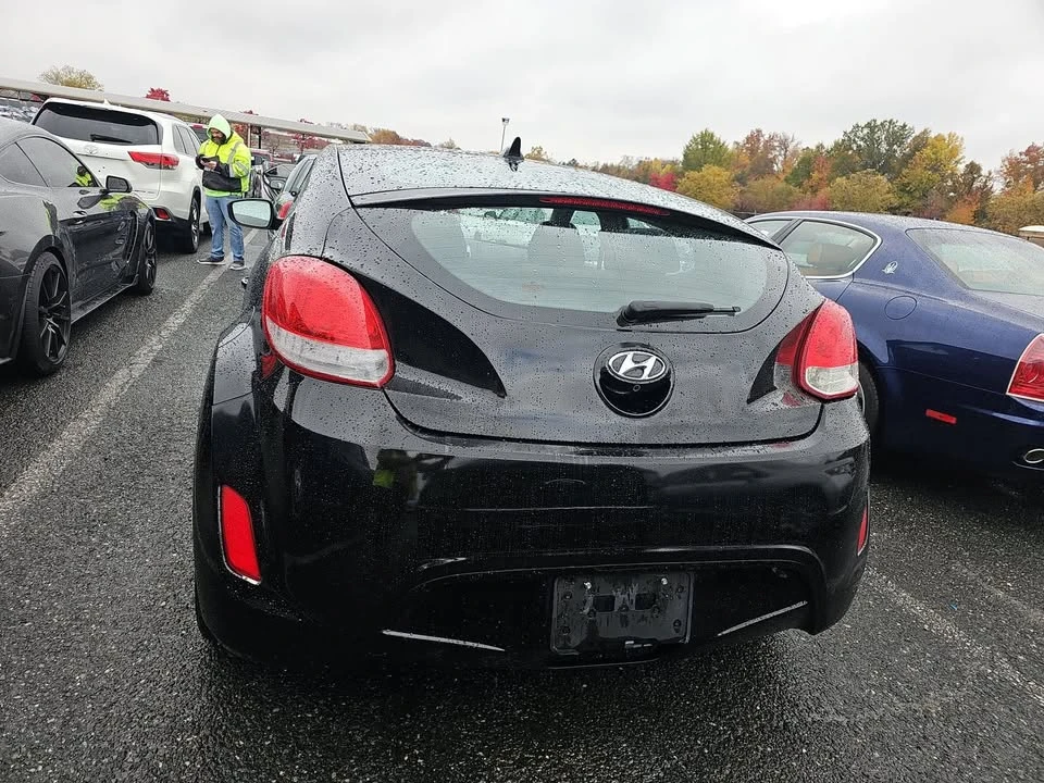 2016 Hyundai Veloster - Image 13 of 14