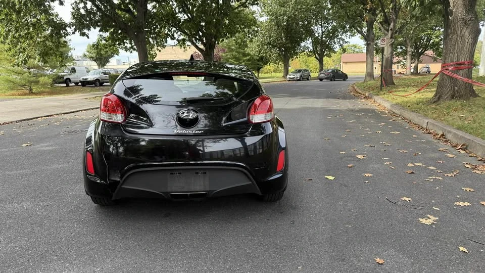 2016 Hyundai Veloster - Image 4 of 16