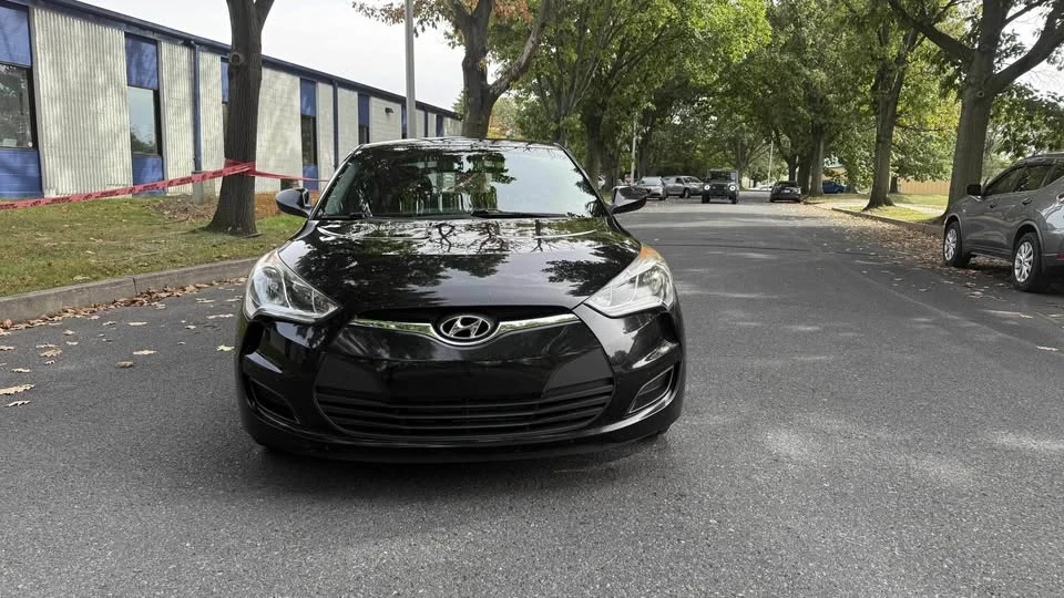 2016 Hyundai Veloster - Image 9 of 16