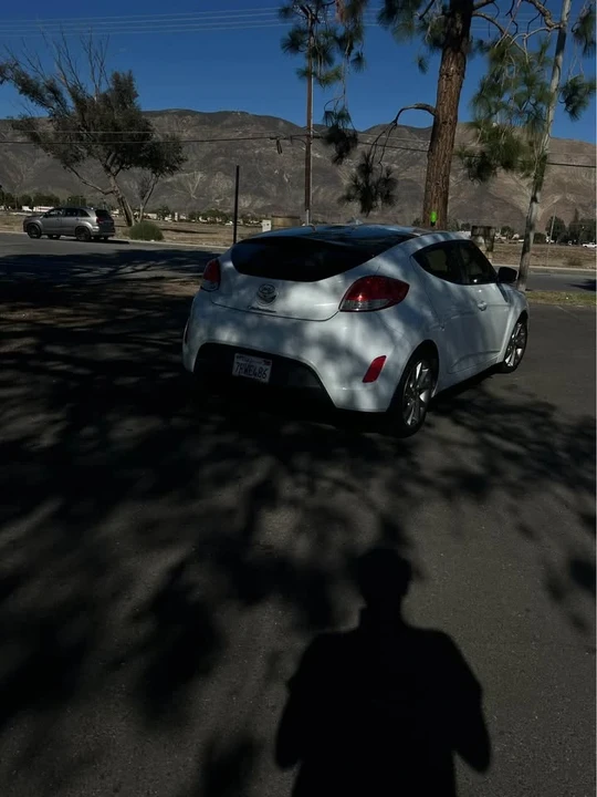 2016 Hyundai Veloster - Image 4 of 9