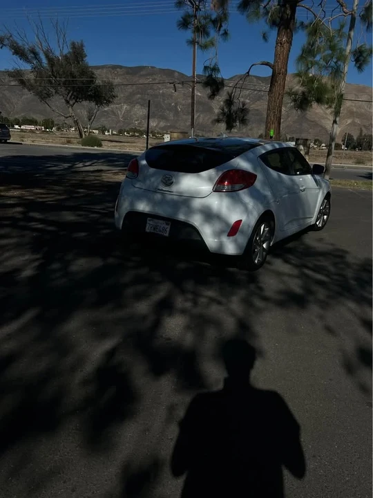 2016 Hyundai Veloster - Image 5 of 9