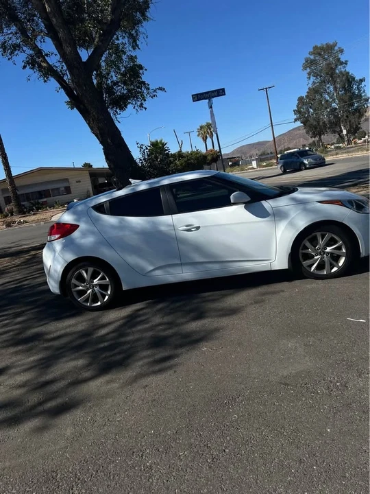 2016 Hyundai Veloster - Image 3 of 9