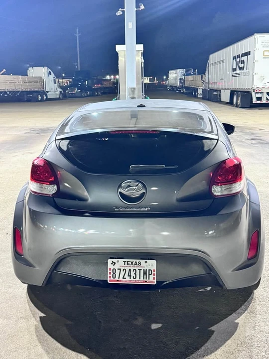 2016 Hyundai Veloster - Image 4 of 6